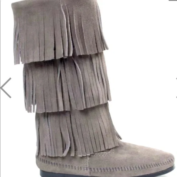 Minnetonka 3 layer fringe moccasin boots size 8 - Picture 4 of 14